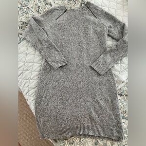 Abercrombie & Fitch Heather Gray Knit Sweater